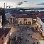 Arta Center Ii Lejlighed *