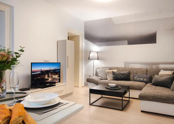 Arta Center Ii - With Private Parking *