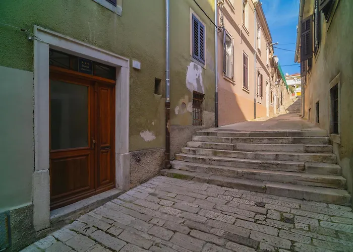 Arta Center Ii - With Private Parking