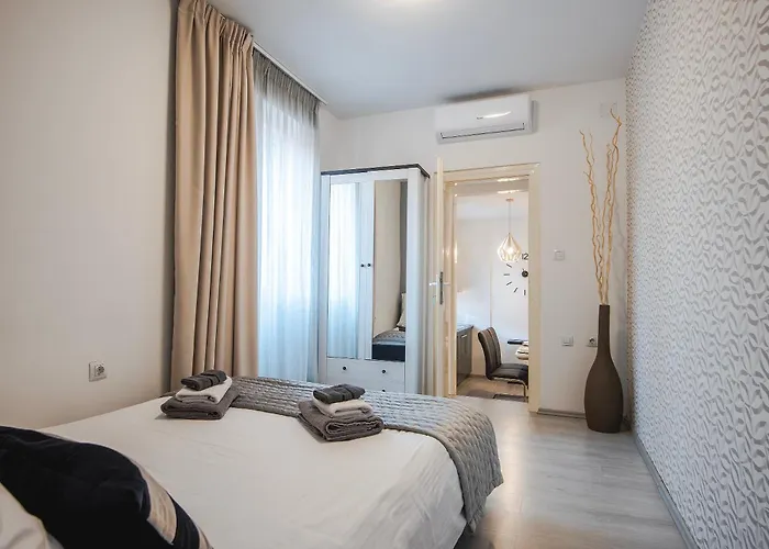 Apartment Arta Center Ii - With Private Parking *