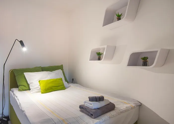 Arta Center Ii - With Private Parking Apartment