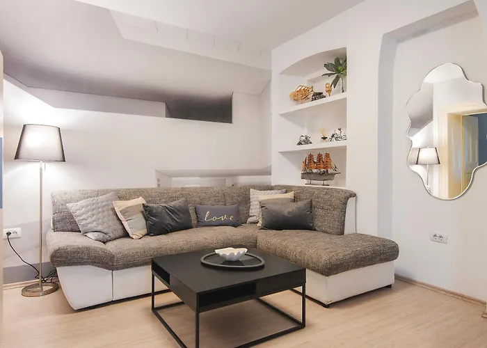 Apartment Arta Center Ii - With Private Parking